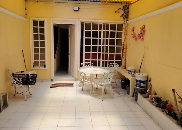 Casa Sola Con 1 Estacionamiento Privado *